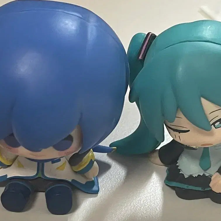 [BUNJANG] Vocaloid KAITO &amp; Hatsune Miku Figure Set / 보컬로이드 카이토 KAITO 하츠네미쿠 피규어 가챠