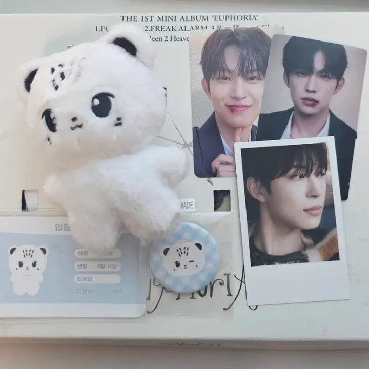 [SOLD OUT] 설껀이 양도(배송비 포함 22,000) 김건우 포카,카드스티커,폴라 덤