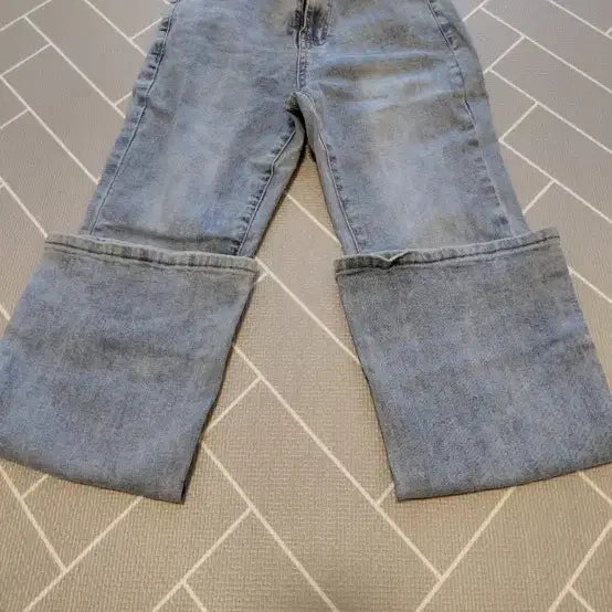 [BUNJANG] Assorted Clothing Items / 티셔츠/셔츠/바지/의류