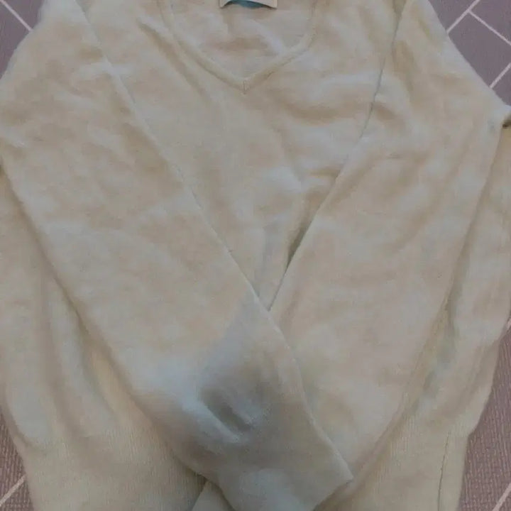 [BUNJANG] Assorted Clothing Items / 티셔츠/셔츠/바지/의류