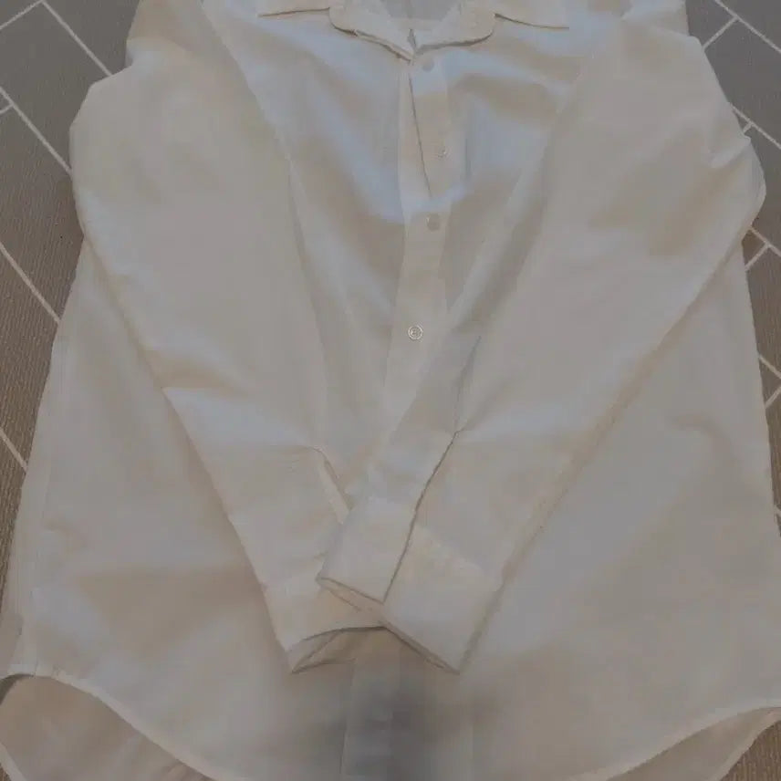 [BUNJANG] Assorted Clothing Items / 티셔츠/셔츠/바지/의류