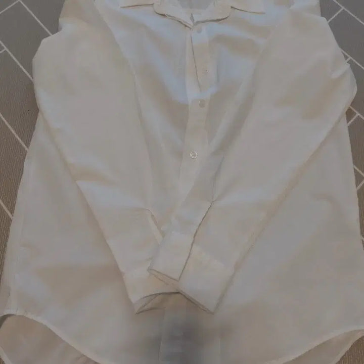 [BUNJANG] Assorted Clothing Items / 티셔츠/셔츠/바지/의류