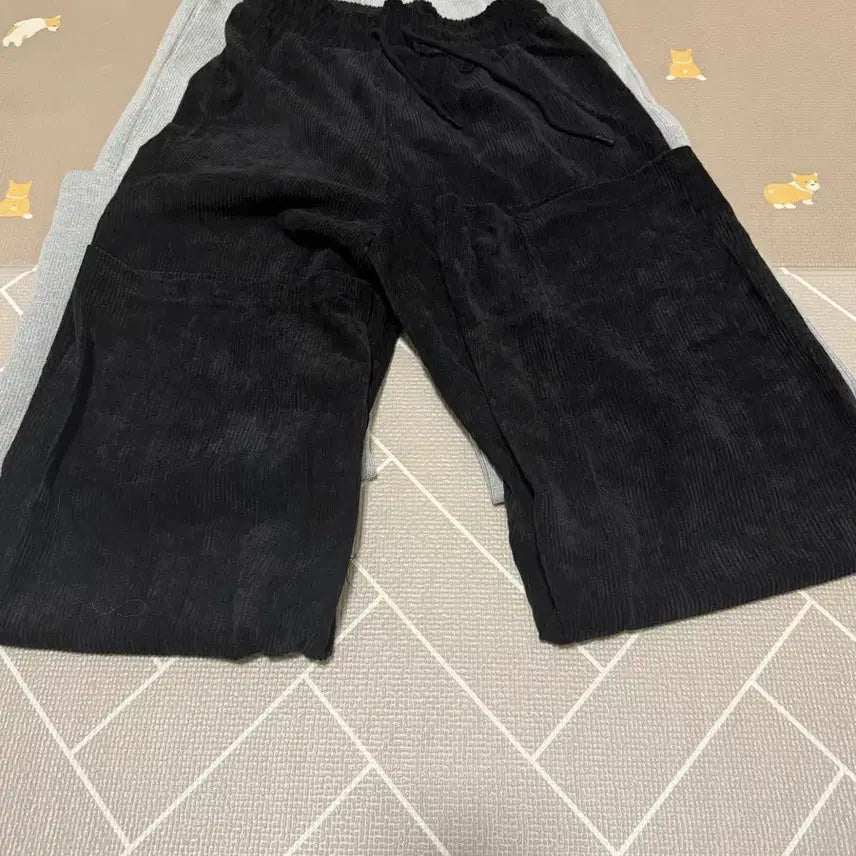 [BUNJANG] Assorted Clothing Items / 티셔츠/셔츠/바지/의류