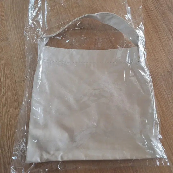 [BUNJANG] Ivory Faux Leather Mini Bag / 아이보리 인조가죽 미니백 (새상품)