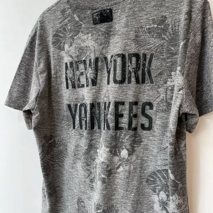 [BUNJANG] MLB NY Short Sleeve T-shirt (Size 105) / MLB NY 반팔 티셔츠 105