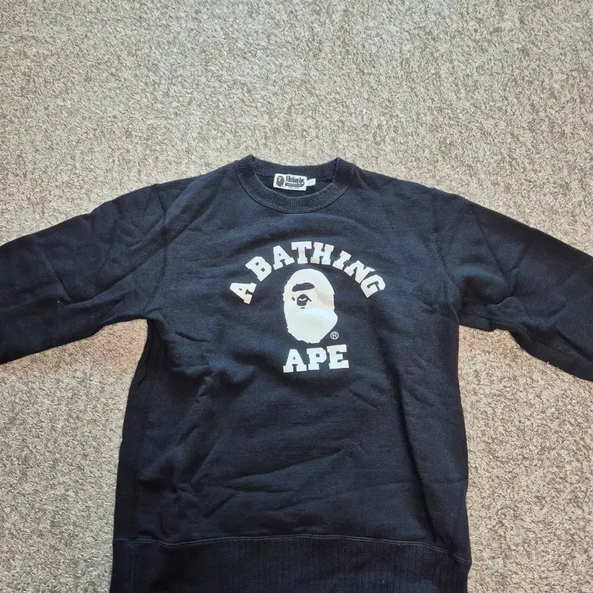 [BUNJANG] 베이프 A Bathing Ape 블랙 맨투맨 티셔츠 / 베이프 A Bathing Ape 블랙 맨투맨 티셔츠
