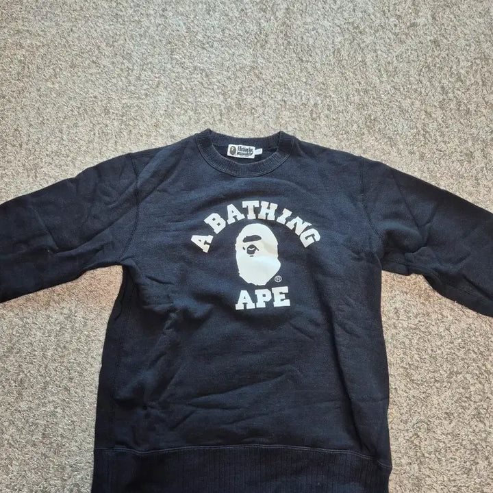 [BUNJANG] 베이프 A Bathing Ape 블랙 맨투맨 티셔츠 / 베이프 A Bathing Ape 블랙 맨투맨 티셔츠