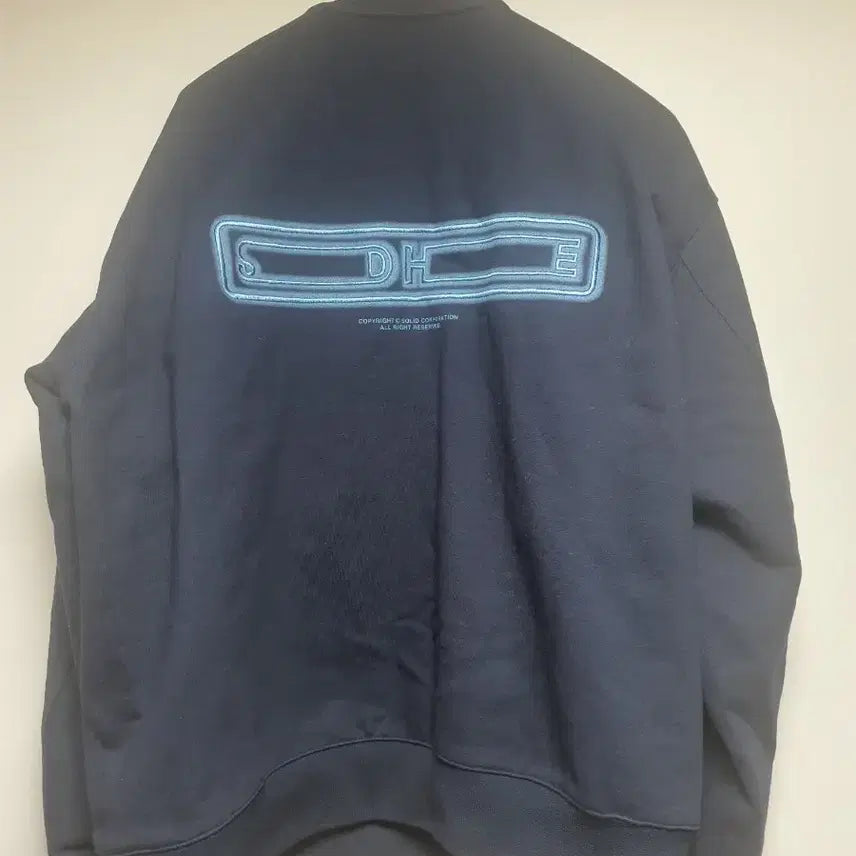 [BUNJANG] Solid Homme 23ss Back Logo Embroidered Sweatshirt / 솔리드옴므 23ss 백로고 자수 맨투맨 48