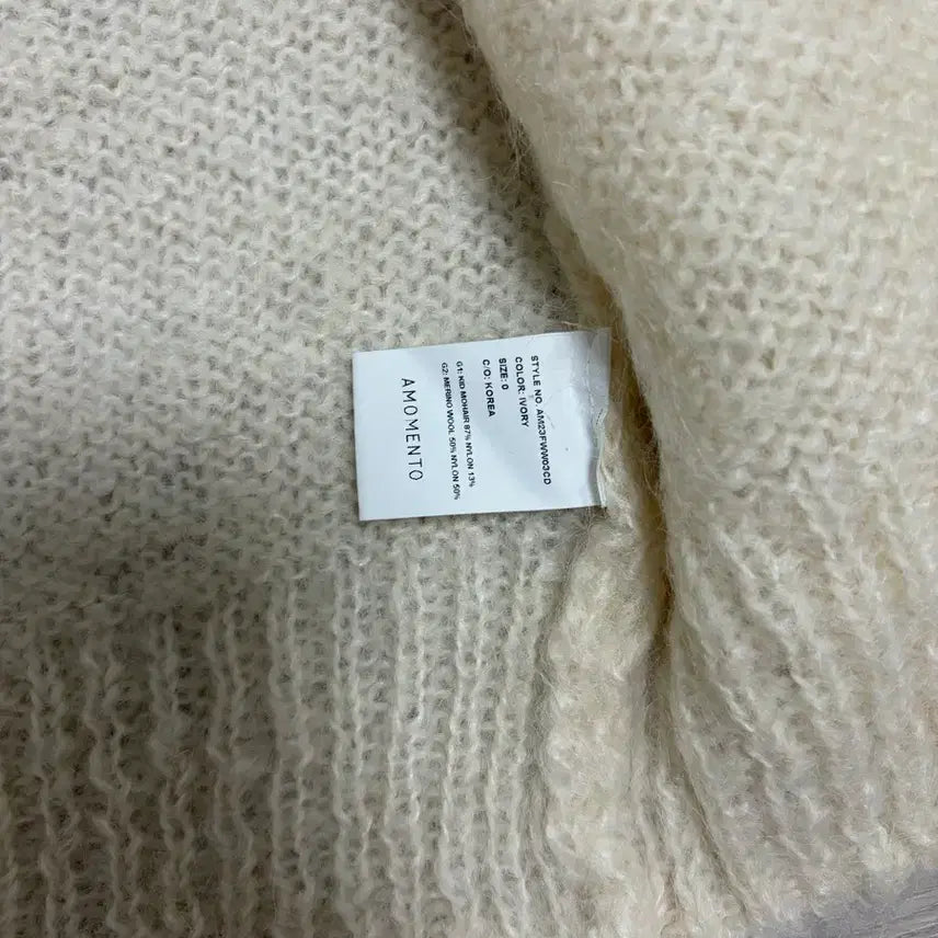 [BUNJANG] AMOMENTO New Grandma Cardigan Ivory / 아모멘토 뉴 그랜마 가디건 아이보리