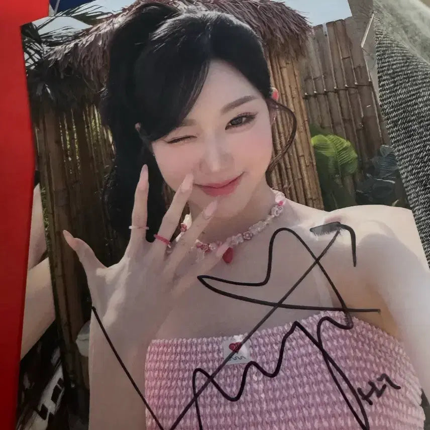 [BUNJANG] tripleS Shinwe Inauguration Gift Signed Postcard / 트리플에스 신위 발대식 기프트 싸인엽서