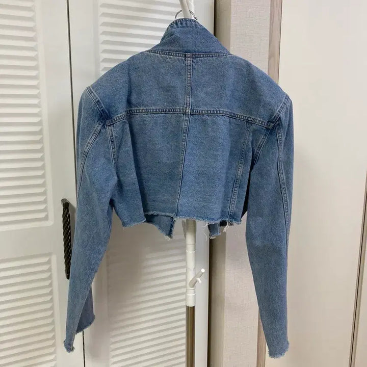 [SOLD OUT] 크롭 데님 자켓