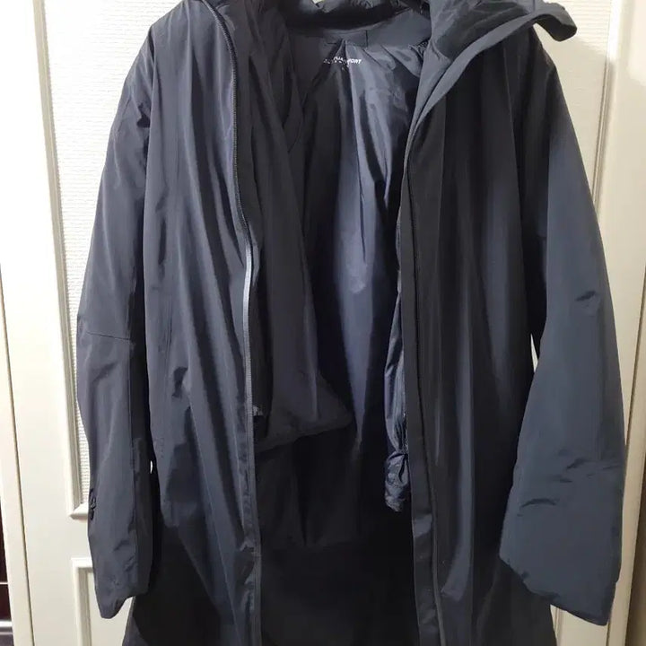 [BUNJANG] JILLSTUART NEW YORK SPORT Modern Light Long Padding Black Unisex Size 95 / 질스튜어트 뉴욕 스포츠 모던 라이트 롱패딩 블랙 남녀공용 95 사이즈