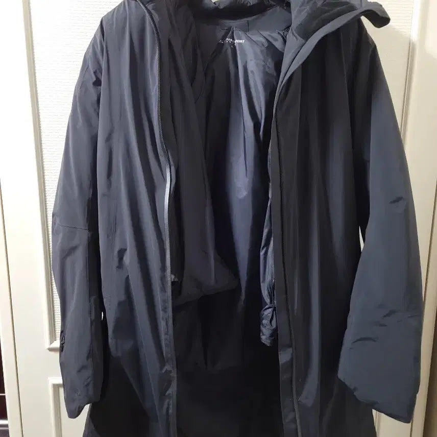 [BUNJANG] JILLSTUART NEW YORK SPORT Modern Light Long Padding Black Unisex Size 95 / 질스튜어트 뉴욕 스포츠 모던 라이트 롱패딩 블랙 남녀공용 95 사이즈