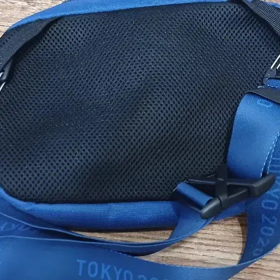 [BUNJANG] Asics Running Tokyo 2020 Hip Sack / 아식스 러닝도쿄 2020 힙색 블루