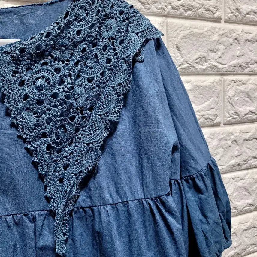 [BUNJANG] Unused Blue Cotton Lace Collar Blouse / 미사용 면 레이스 카라 블루 블라우스