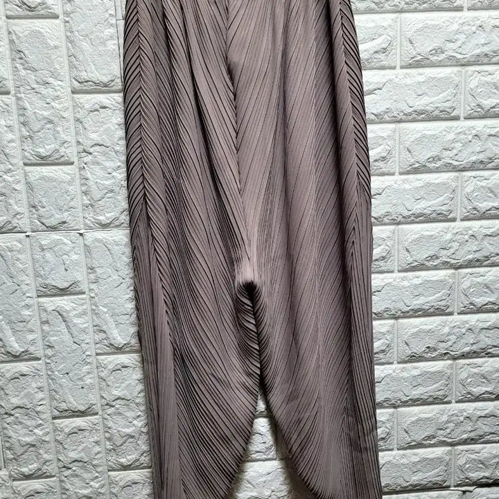[SOLD OUT] 플리츠미 플리츠 주름 배기 바지