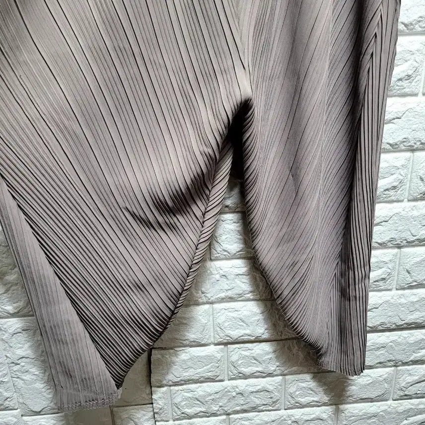 [SOLD OUT] 플리츠미 플리츠 주름 배기 바지