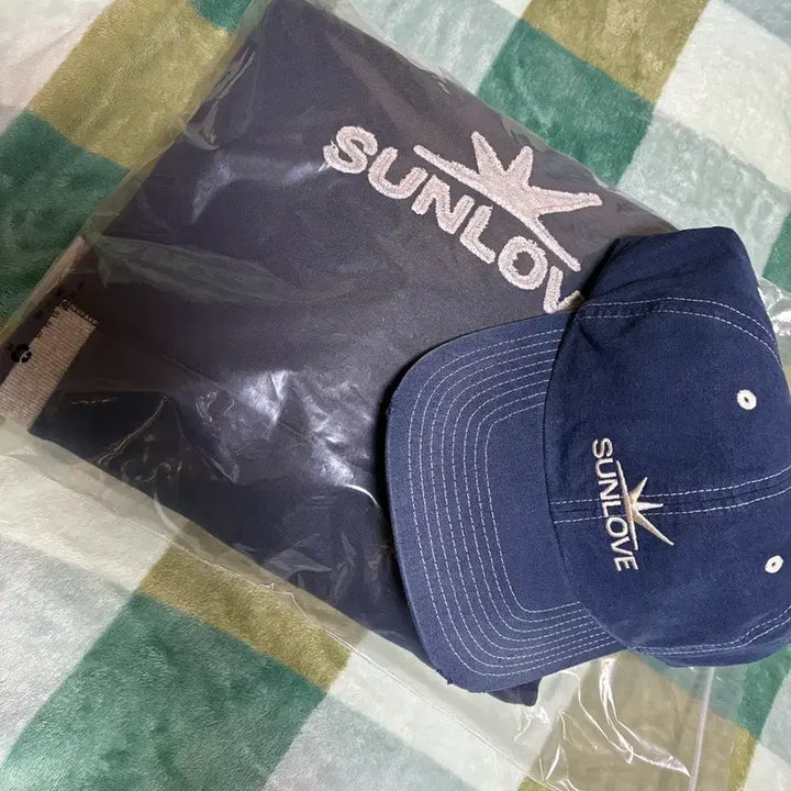 [BUNJANG] Sunlove Tokyo Limited Edition Gray/Navy Sweatshirt / 썬러브 도쿄 맨투맨