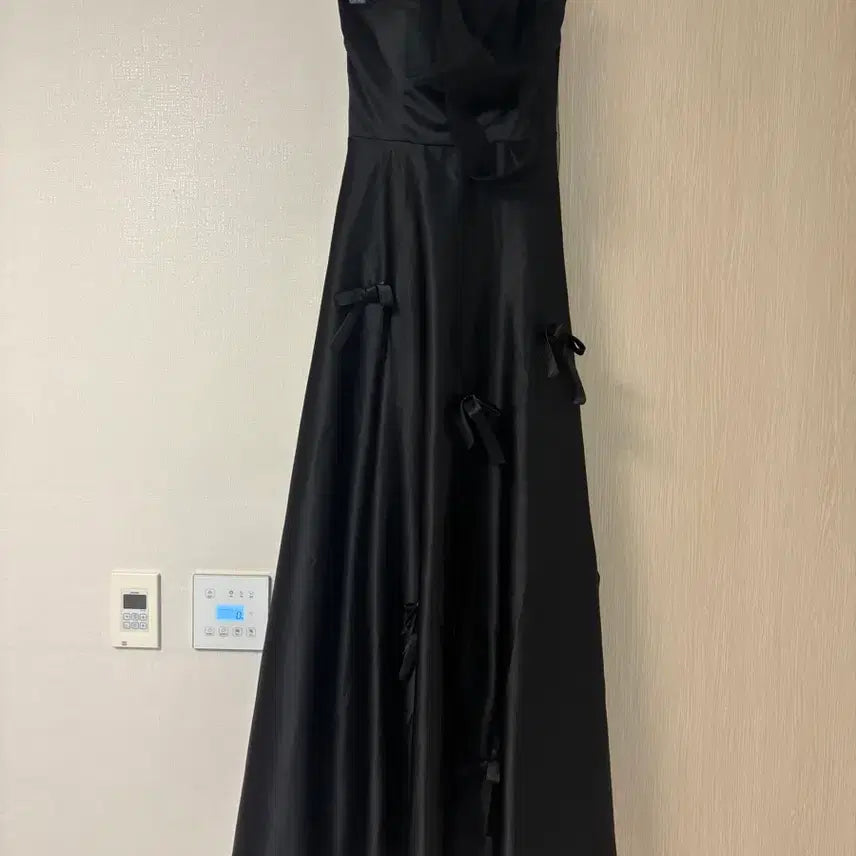 [BUNJANG] Black Long Dress with Ribbon Detail / 웨딩촬영용 블랙드레스