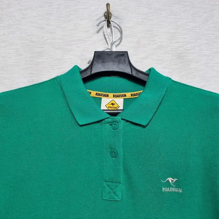 [BUNJANG] Road Sign Emerald Green Collared T-Shirt (Women&
