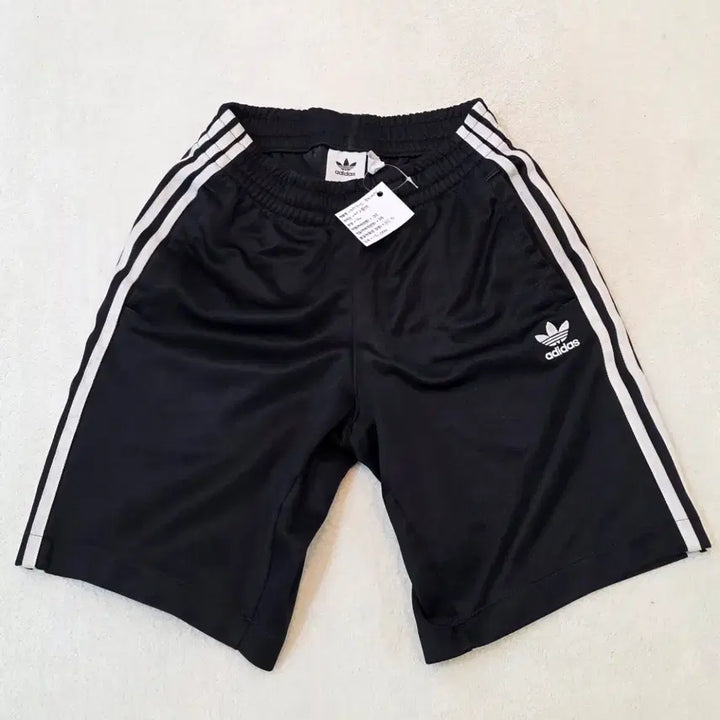 [SOLD OUT] 아디다스 츄리닝 반바지 (오리지널)