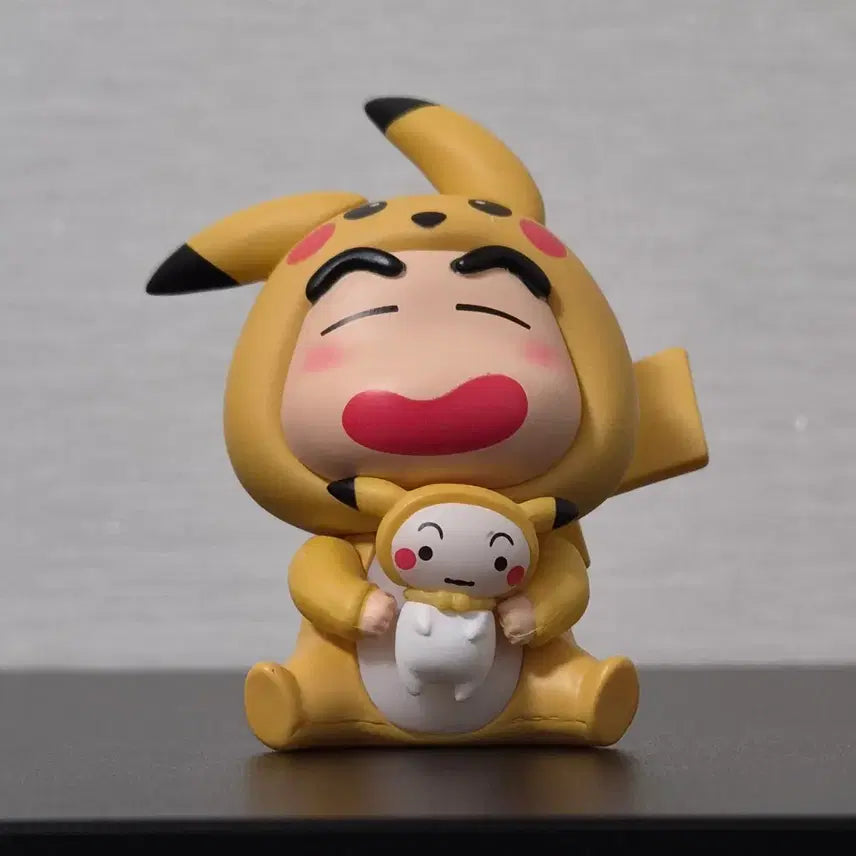 [BUNJANG] Crayon Shin-chan &amp; Snowball Pikachu Ver. Figure / 8.3cm 짱구 피규어 피카츄 짱구와 흰둥이