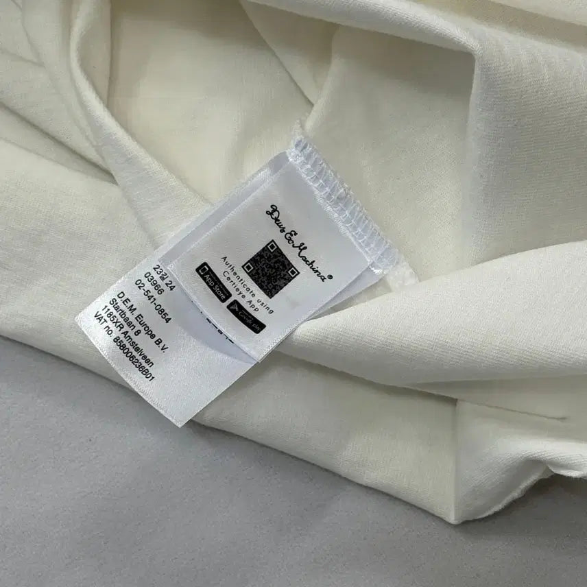 [BUNJANG] Deus Seoul College Long Sleeve White T-shirt / [새상품]Deus데우스 서울 컬리지 긴팔 롱슬리브 화이트 M