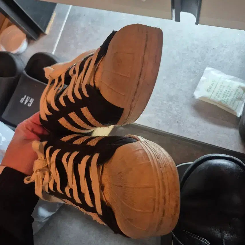[BUNJANG] Adidas Superstar 82 Sneakers / 아디다스 슈퍼스타 82 275