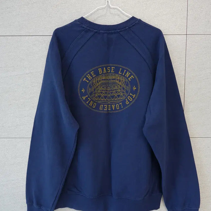 [SOLD OUT] 비이커(BEAKER) 오버핏 맨투맨 트셔츠 판매합니다.