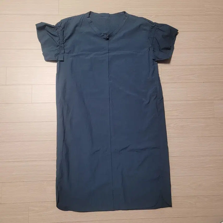 [BUNJANG] V-Neck Ruffled Short-Sleeve Long Dress, Navy / 브이넥 셔링 반팔 롱 원피스 네이비