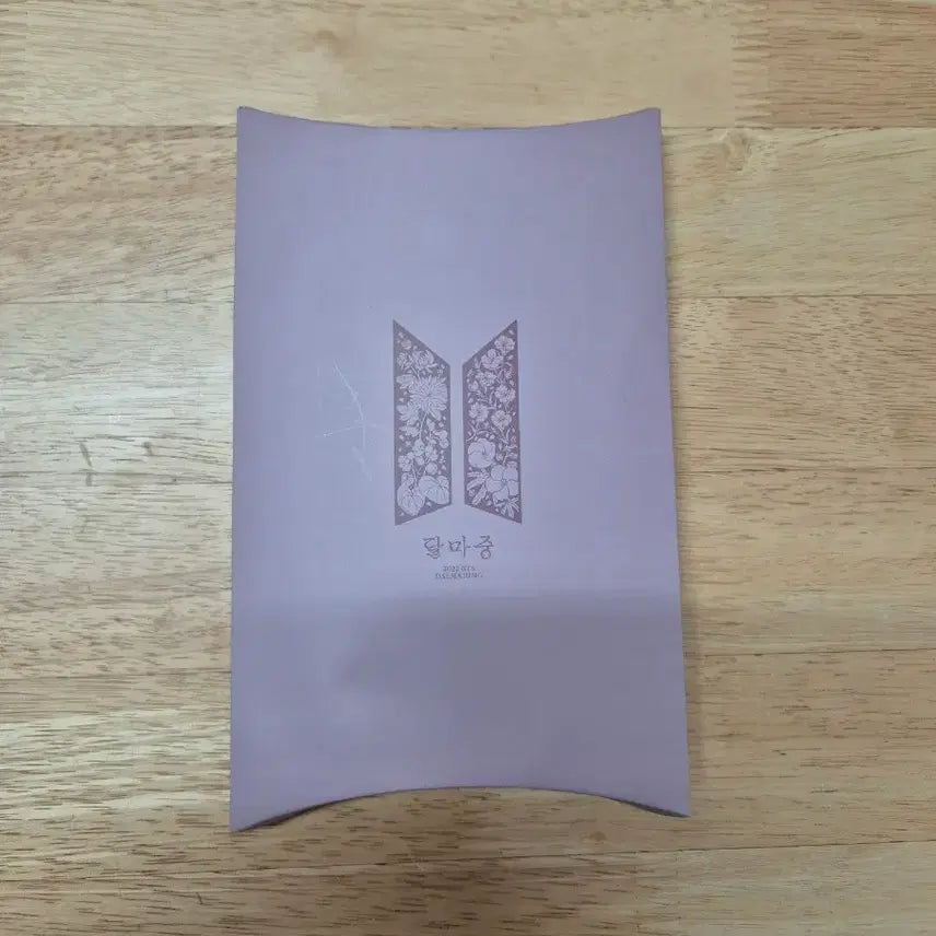 [BUNJANG] BTS 2022 Dalmajung Scrunchie &amp; Scarf Set / (미개봉)BTS  2022 달마중 스크런치&amp;스카프세트