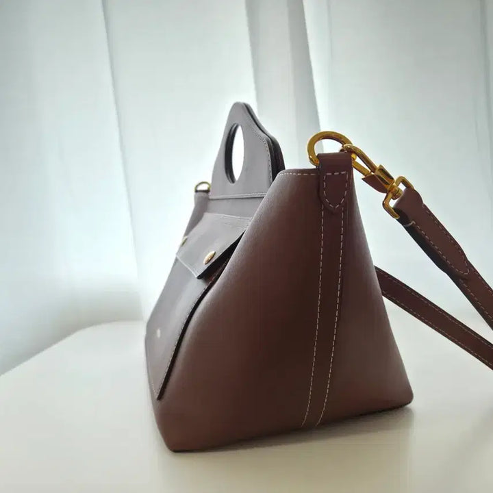[BUNJANG] Burberry Mini Leather Soft Pocket Tote Bag / 버버리 토트백