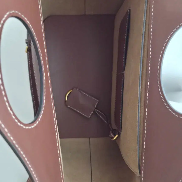 [BUNJANG] Burberry Mini Leather Soft Pocket Tote Bag / 버버리 토트백