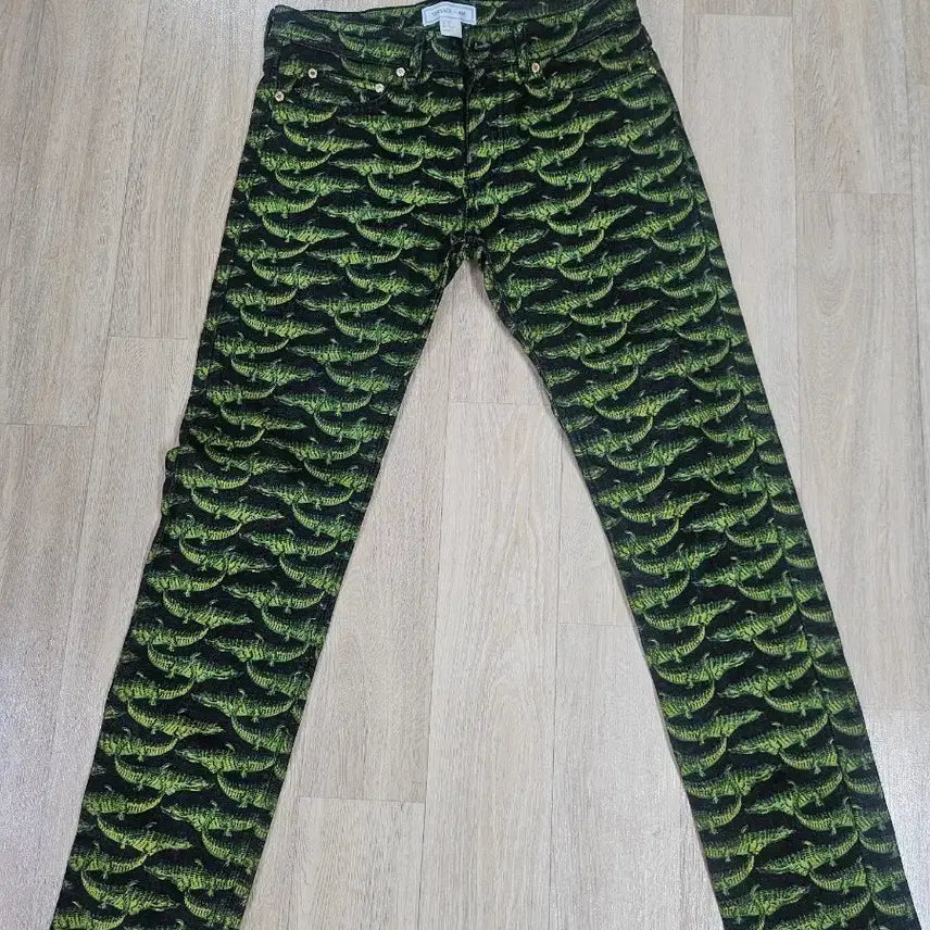 [BUNJANG] Versace H&amp;M Crocodile Denim Pants / 베르사체  H&amp;M 콜라보 악어 데님팬츠 29-30