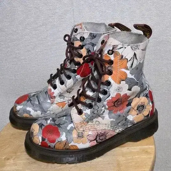 [BUNJANG] Dr. Martens Pascal Floral Printed Boots / 닥터마틴 파스칼