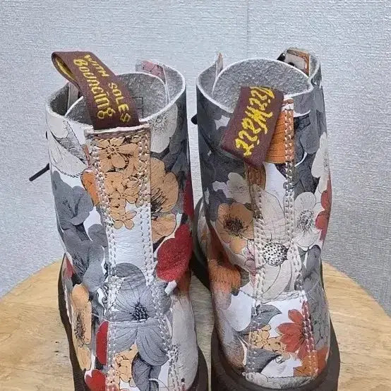 [BUNJANG] Dr. Martens Pascal Floral Printed Boots / 닥터마틴 파스칼