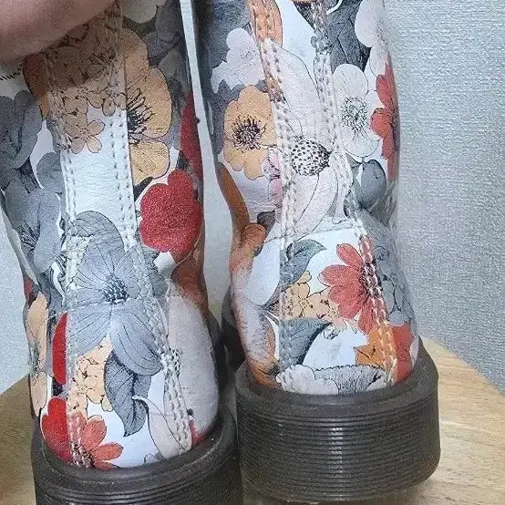 [BUNJANG] Dr. Martens Pascal Floral Printed Boots / 닥터마틴 파스칼