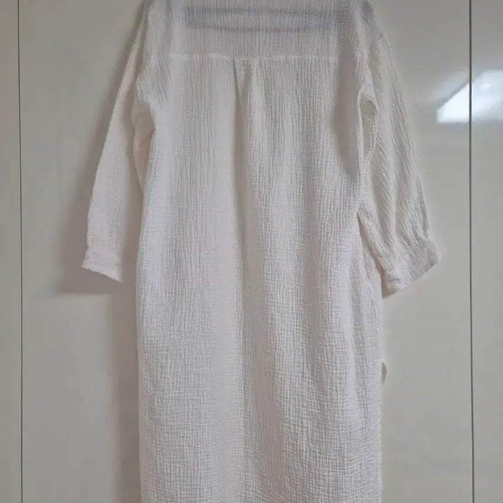 [BUNJANG] White Frill Neck Slit Dress Outer / 화이트 프릴 넥 셔츠 트임 원피스 아우터