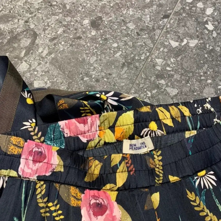 [BUNJANG] Baum und Pferdgarten Floral Pattern Pants / Baum und Pferdgarten 플라워 패턴 바지 40