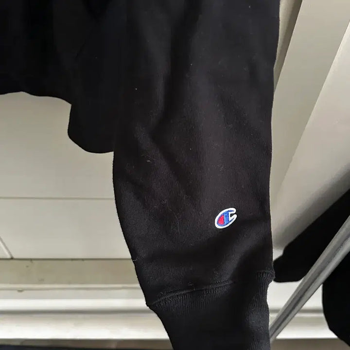 [BUNJANG] Champion Reverse Weave Black Mini Logo Hoodie / Champion Reverse Weave 블랙 미니로고 후드