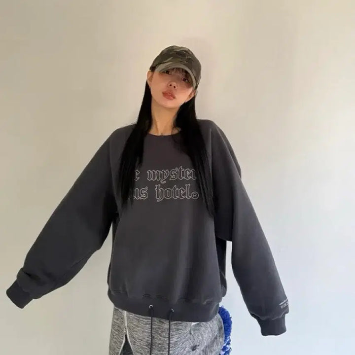 [BUNJANG] The Mysterious Hotel Wide Sweatshirt / 더미스테리어스호텔 와이드 맨투맨