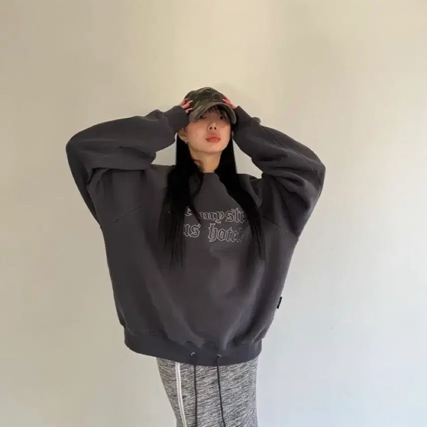 [BUNJANG] The Mysterious Hotel Wide Sweatshirt / 더미스테리어스호텔 와이드 맨투맨