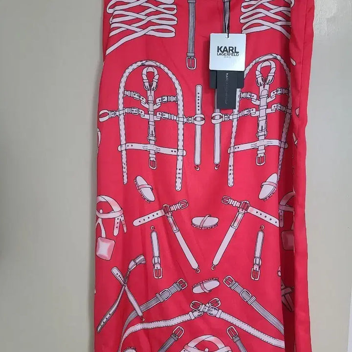 [BUNJANG] Karl Lagerfeld Scarf Pattern Midi Skirt / 칼 라거펠트 레드 스카프 패턴 스커트