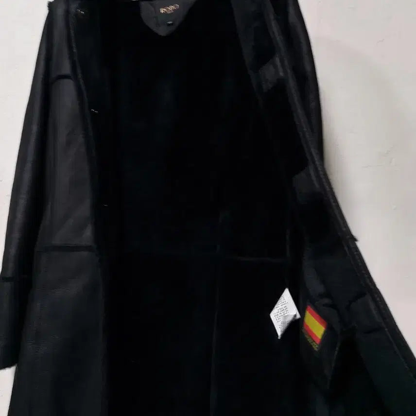[SOLD OUT] ROBO 로보 블랙 양털 양가죽 무스탕 후드자켓