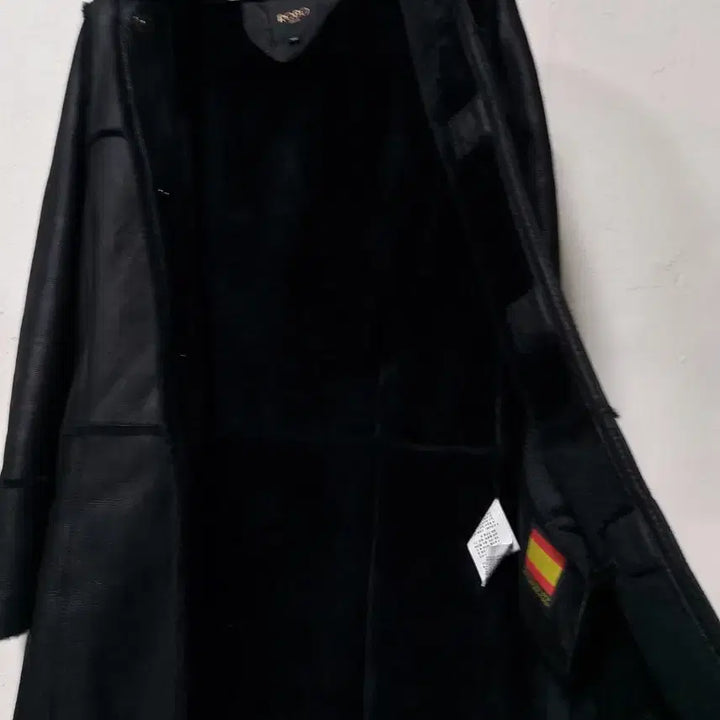 [SOLD OUT] ROBO 로보 블랙 양털 양가죽 무스탕 후드자켓