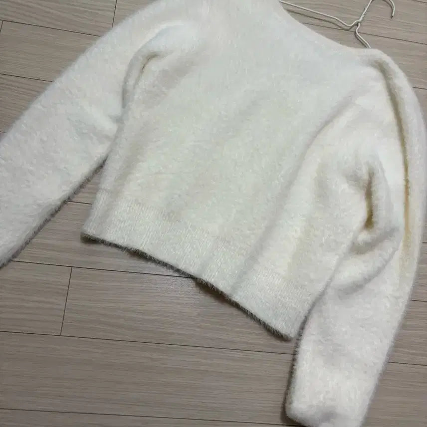 [BUNJANG] MIXXO Angora Ivory Cardigan / 미쏘 앙고라 아이보리 가디건