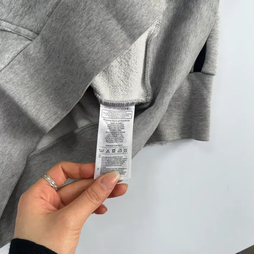 [SOLD OUT] Adidas 아디다스 블랙 트랙탑 그레이 후드집업
