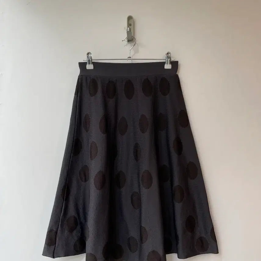 [BUNJANG] Black Dot A-line Skirt / 검정색 도트 A라인 스커트