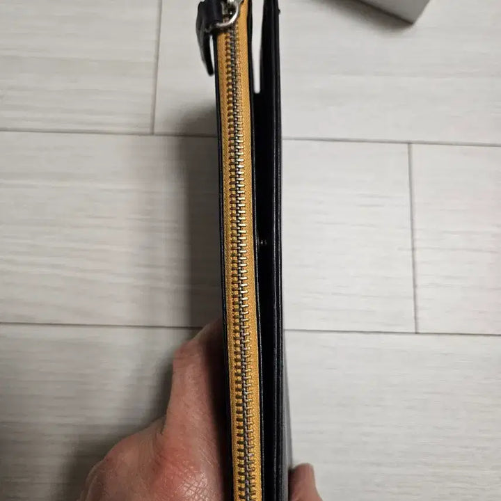 [BUNJANG] Mandarina Duck Black Long Wallet / 만다리나덕 블랙 장지갑