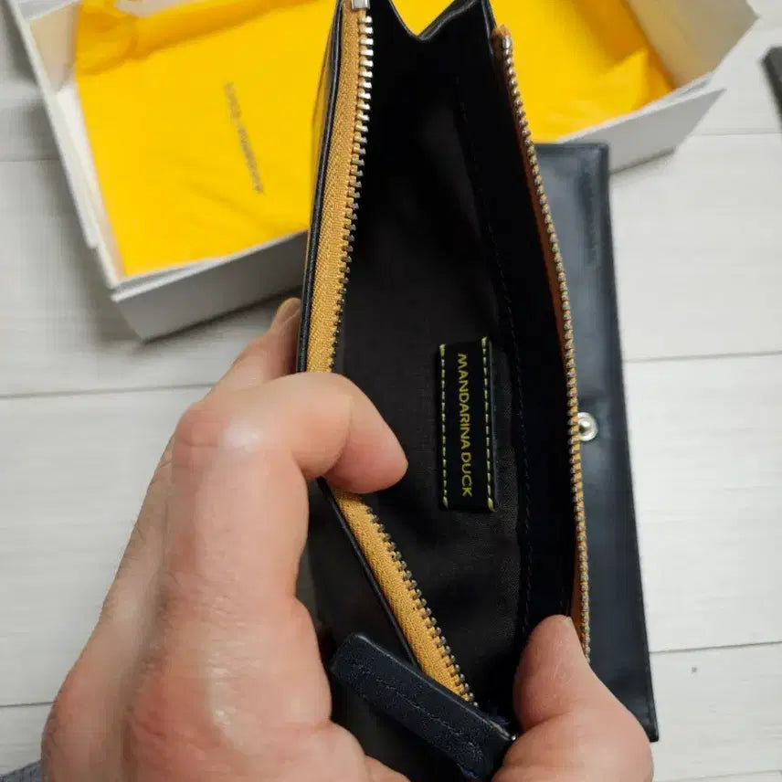 [BUNJANG] Mandarina Duck Black Long Wallet / 만다리나덕 블랙 장지갑